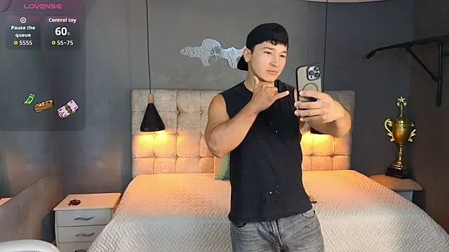 Horny nick18 online show from September 18, 1:02 pm