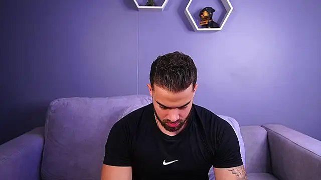 Paul Phoenix online show from December 18, 7:43 pm