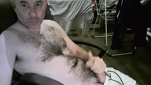 Chrisprngr online show from September 28, 8:18 pm