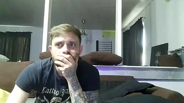 Bikerhot883hd online show from April 15, 4:18 pm