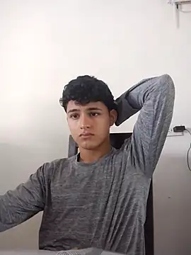 ZackJ7 online show from April 5, 7:10 pm