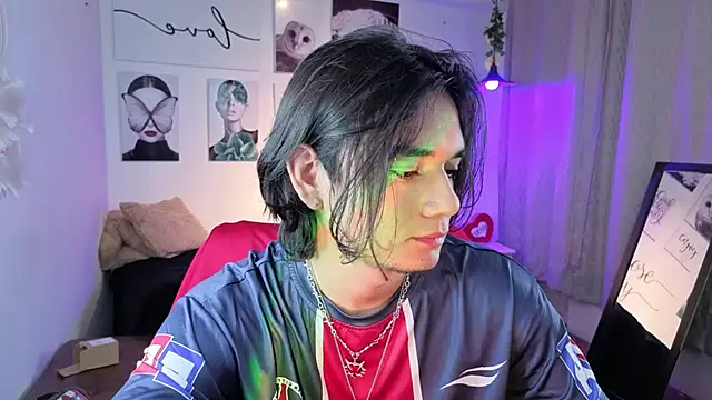 davoxer online show from February 8, 4:18 am