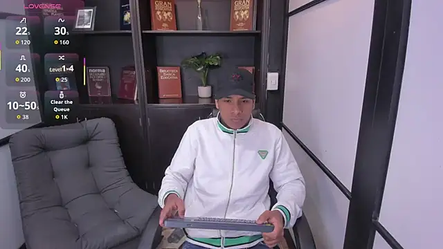 IsaacBlack  online show from October 13, 4:29 am