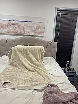 iamthepublickmasterbater online show from April 6, 3:24 pm