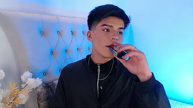 Dulcey  online show from September 13, 4:13 am