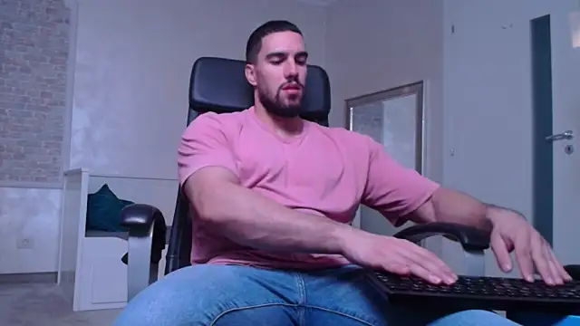 IvanHydee online show from September 24, 4:45 am