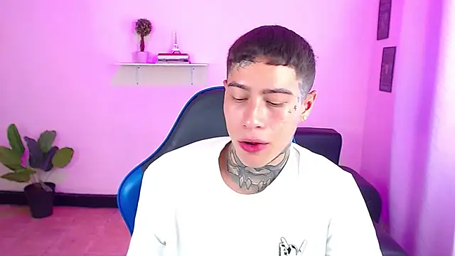 setthomas online show from November 13, 4:22 pm