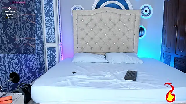 magnus serket online show from April 10, 12:01 pm