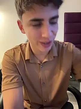 AdrianRinaldi online show from January 31, 8:18 pm