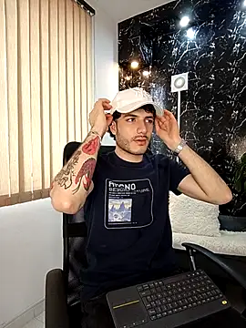 Rafael Mendezz online show from March 25, 8:35 pm