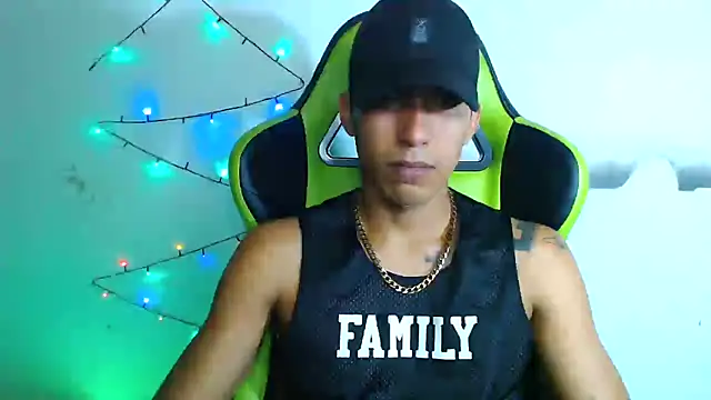 sensualduo online show from December 12, 1:10 am