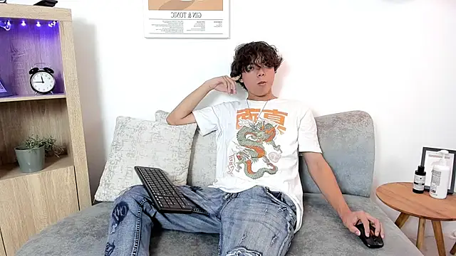 Snapshot of Honeymoon_sariel chatting on October 5, 7:51 pm Honeymoon sariel online show from October 5, 7:51 pm
