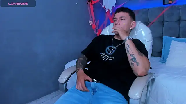 Thomas moon online show from November 3, 9:27 pm