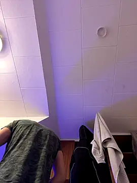 Dodxx77 online show from October 31, 7:17 pm