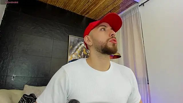 Maximo Wolff online show from October 28, 8:00 pm