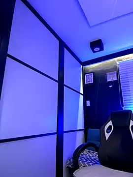 Brycce santos online show from November 11, 3:50 pm