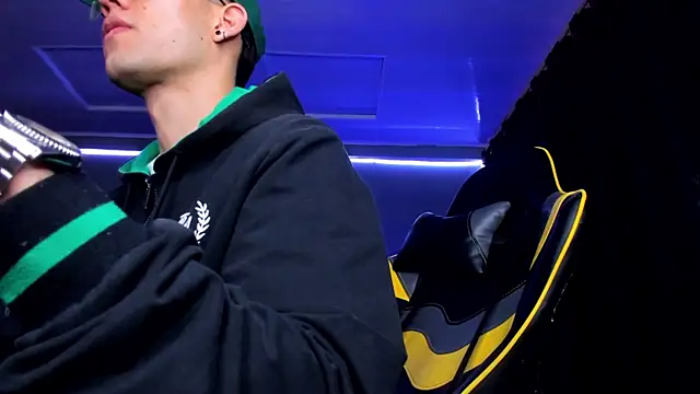 alexgiraldo   online show from September 29, 12:03 pm