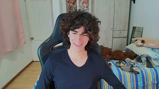 Nude Boy18 online show from March 21, 3:32 am