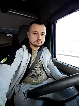 Amberdual online show from January 8, 11:15 am