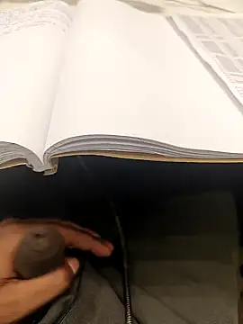 hotboy43339 online show from January 9, 7:13 am