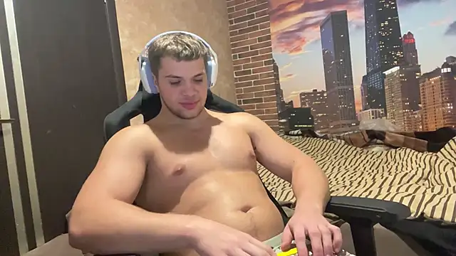 MusclePhantom online show from November 10, 9:42 pm