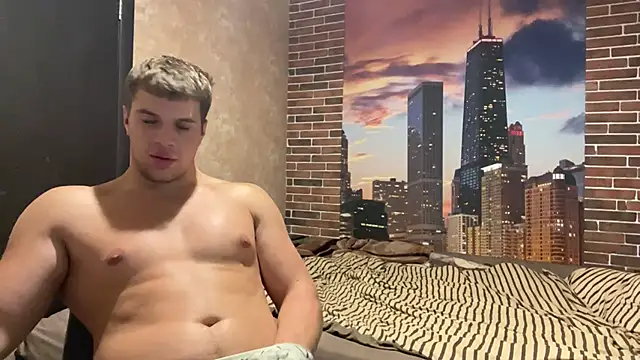 MusclePhantom online show from September 15, 9:16 pm