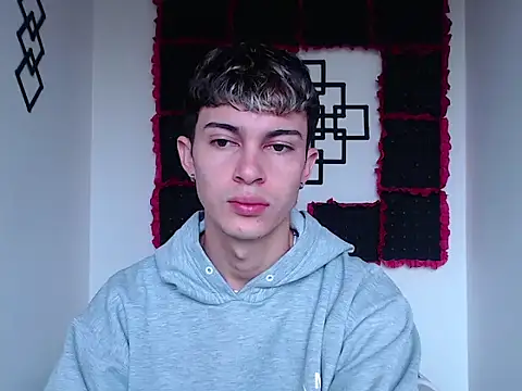 john vichenso online show from February 12, 12:33 pm