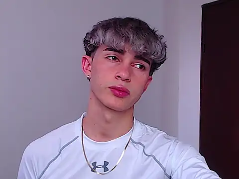 john vichenso online show from October 8, 9:08 pm