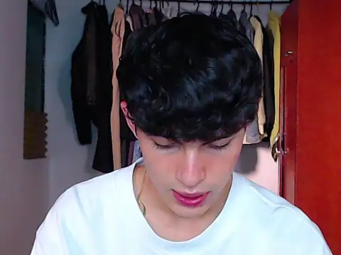 john vichenso online show from September 12, 10:10 pm