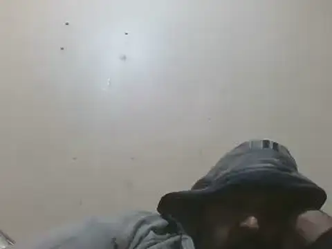 elpoop7305 online show from January 18, 11:07 pm