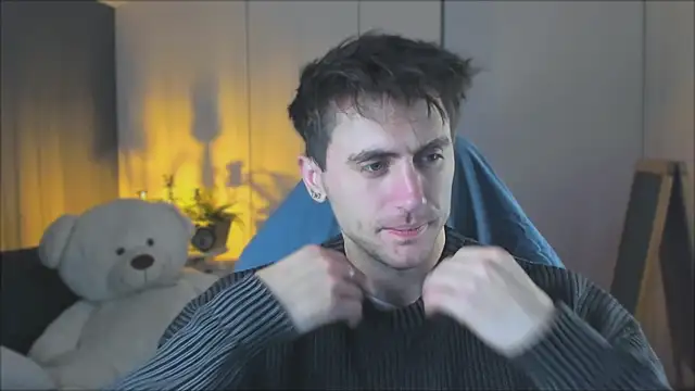 Oscar Miller  online show from November 7, 8:56 pm