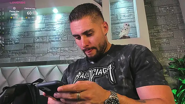Snapshot of dominic_de_luca chatting on September 23, 3:06 am dominic de luca online show from September 23, 3:06 am