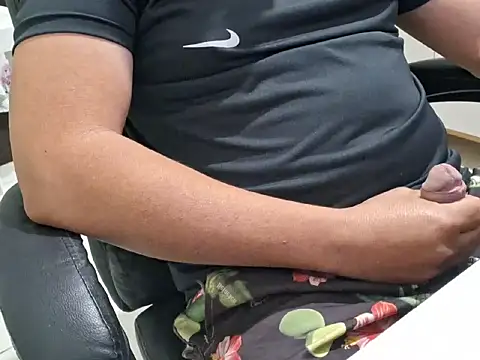 Carloskasado online show from April 10, 10:28 pm