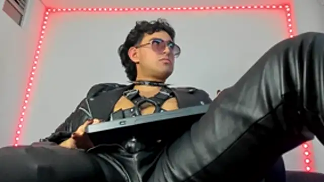 Alexxx savage online show from November 5, 4:14 am