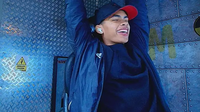 AlanCutee online show from September 25, 11:42 am