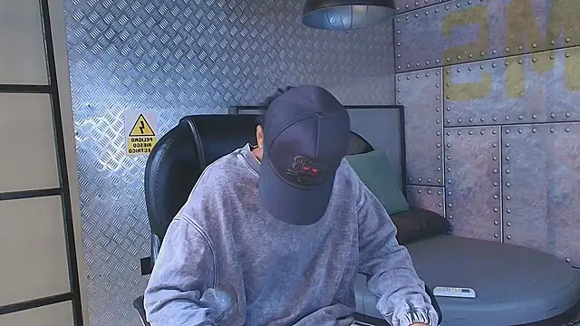 AlanCutee online show from September 29, 12:24 pm