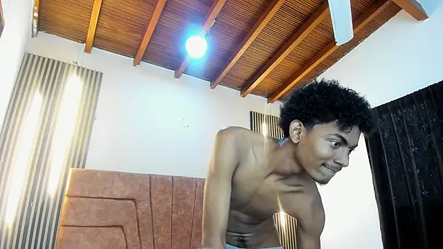 FYKMOR 1 online show from December 1, 7:50 pm