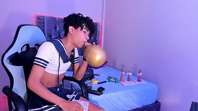 Ivone Rose  online show from November 7, 12:41 pm