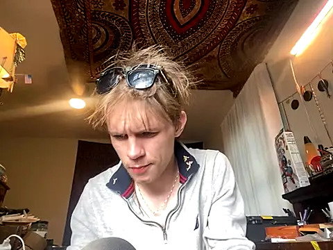 XanderOzzz online show from October 21, 8:55 pm