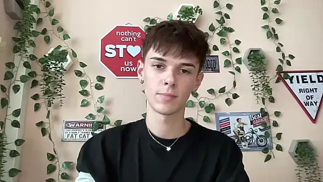 Snapshot of Milk_Guy chatting on September 26, 2:15 pm Milk Guy online show from September 26, 2:15 pm