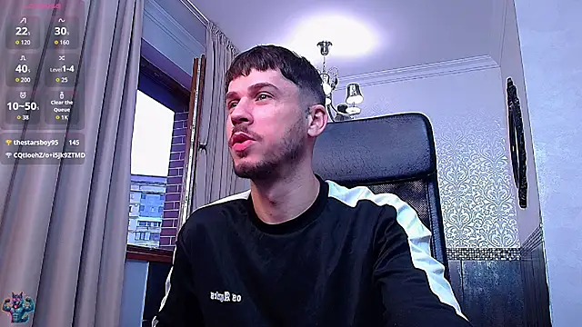 Snapshot of JonahShaw chatting on October 2, 4:49 am JonahShaw online show from October 2, 4:49 am