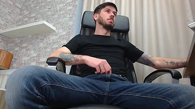 JonahShaw online show from November 19, 5:29 am