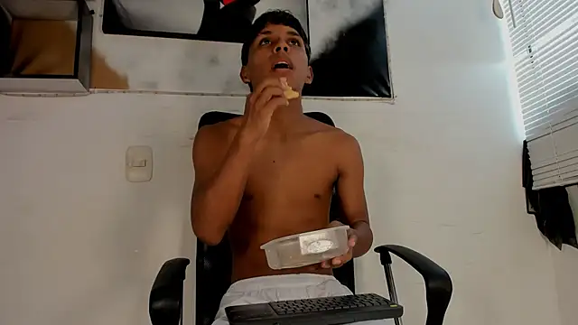 tyler twink boy online show from September 10, 1:21 pm