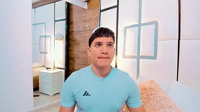 RaymondMorris online show from October 24, 4:36 am