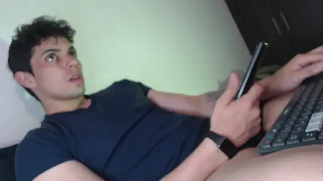 yourfavoriteboy   online show from September 22, 10:42 pm