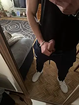 Latinhot31 online show from March 4, 2:24 pm