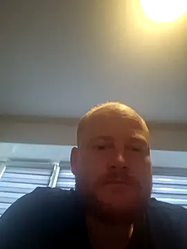 svenni2525 online show from November 18, 12:42 pm