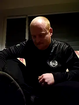 svenni2525 online show from October 6, 4:39 am