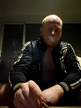 svenni2525 online show from October 13, 7:31 pm