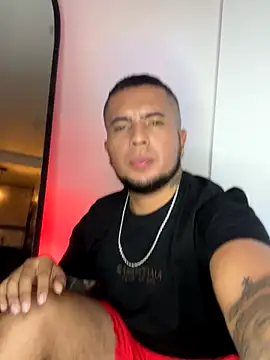 Snapshot of hot_miguel chatting on September 26, 3:37 am hot miguel online show from September 26, 3:37 am
